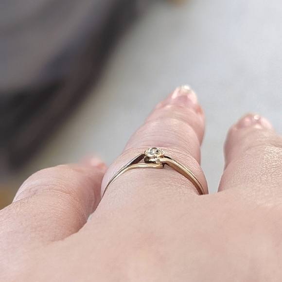 Antique 10K solid gold diamond ring - Picture 7 of 12